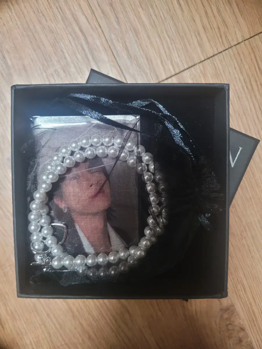 I.M. Off the Beat pop up Merch Necklace photocard WTS