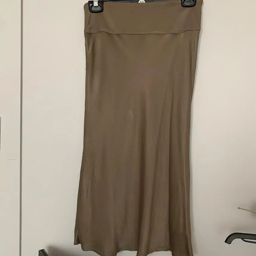 uniqlo u satin skirt 58(24-25)size 유니클로유