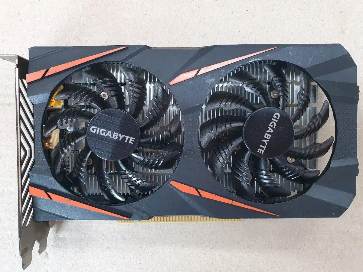 라데온 RX460 2GB 무전원 팝니다