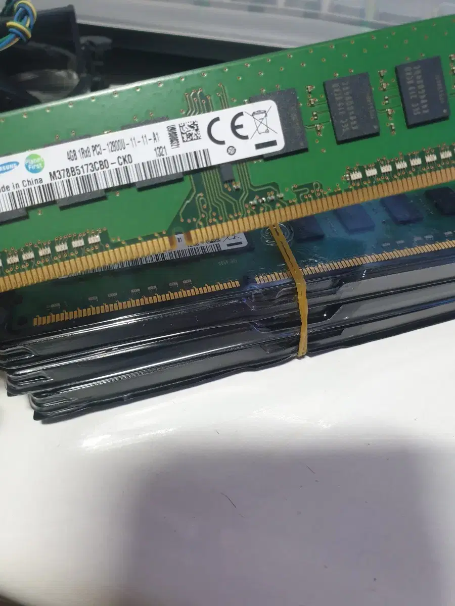 ddr3 4g 12600u 램 4개 일괄 판매합니다