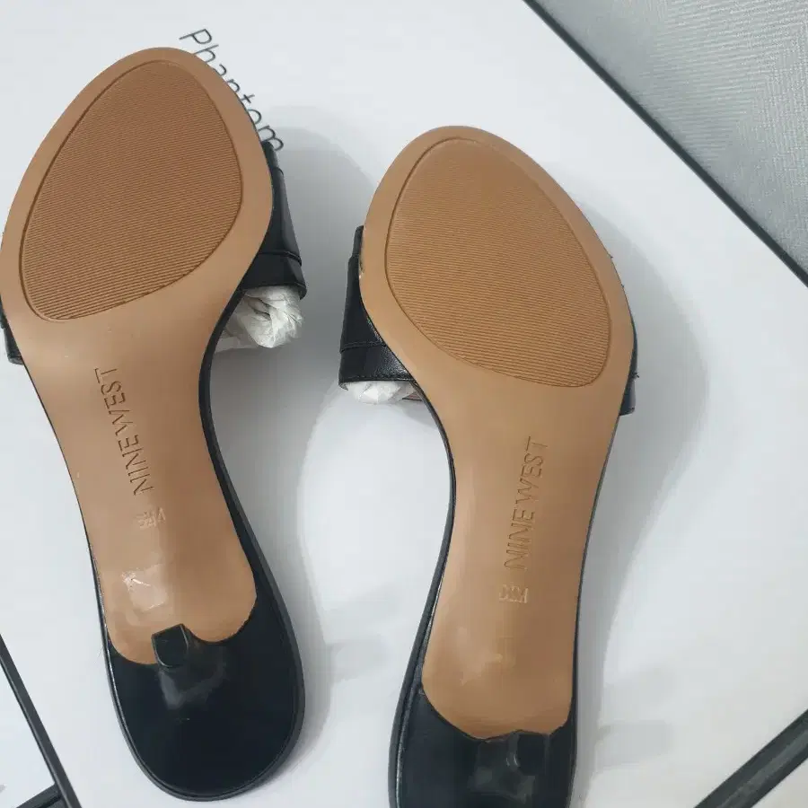 (새상품)NINE WEST 검정 샌들