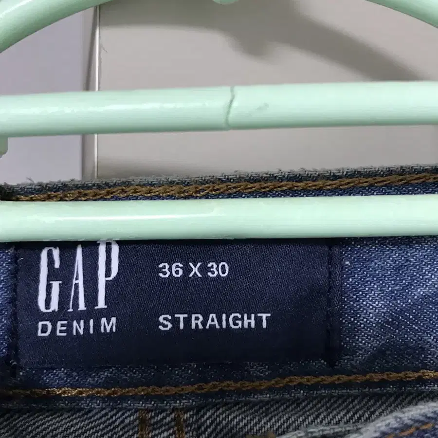 갭 스트레이트진Gap Straight Jeans with Washwell