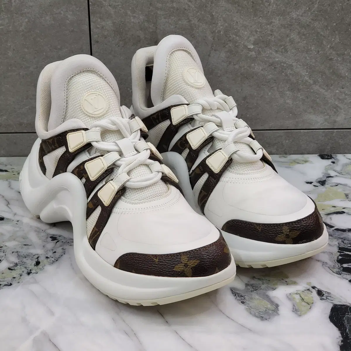 [New Product] Louis Vuitton Archlight Sneakers White 36.5