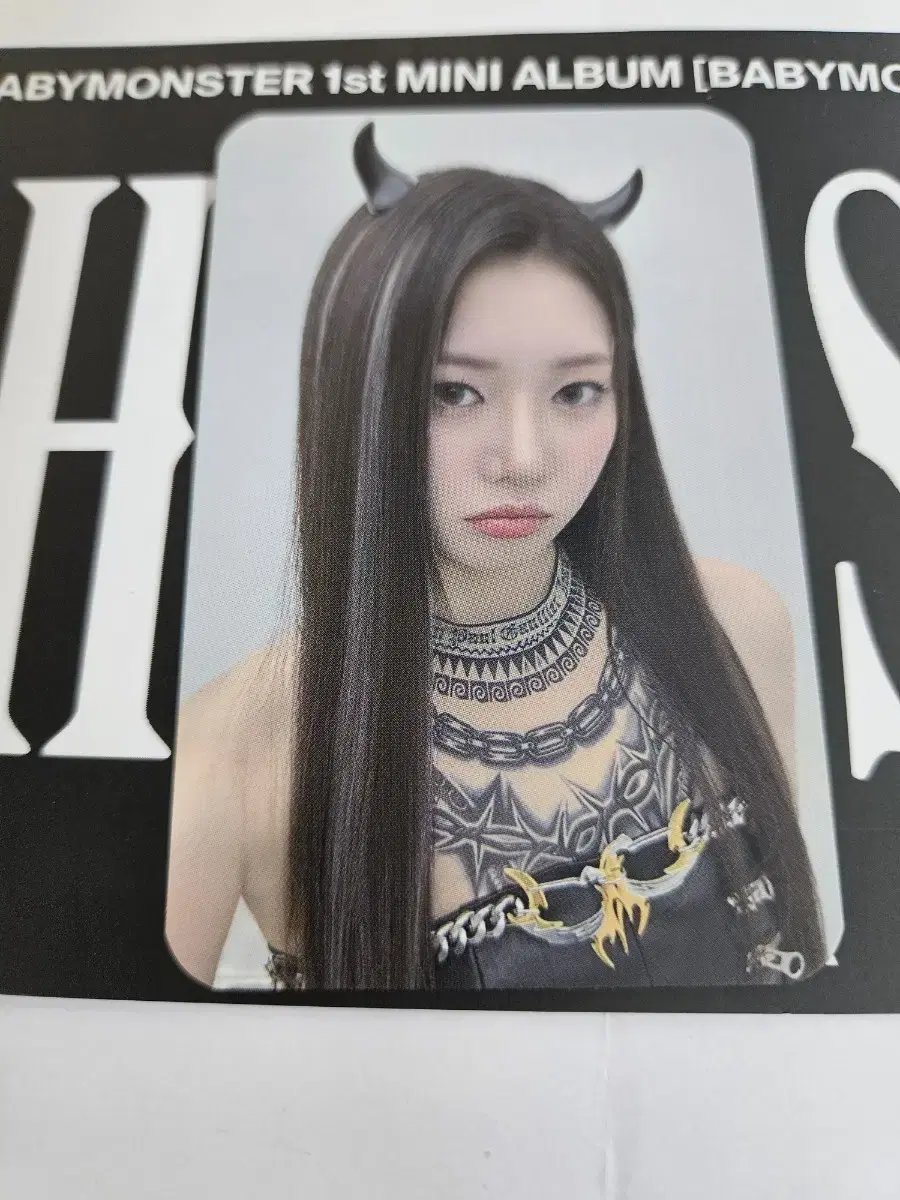 BabyMonster Laura broadcast photocard WTS