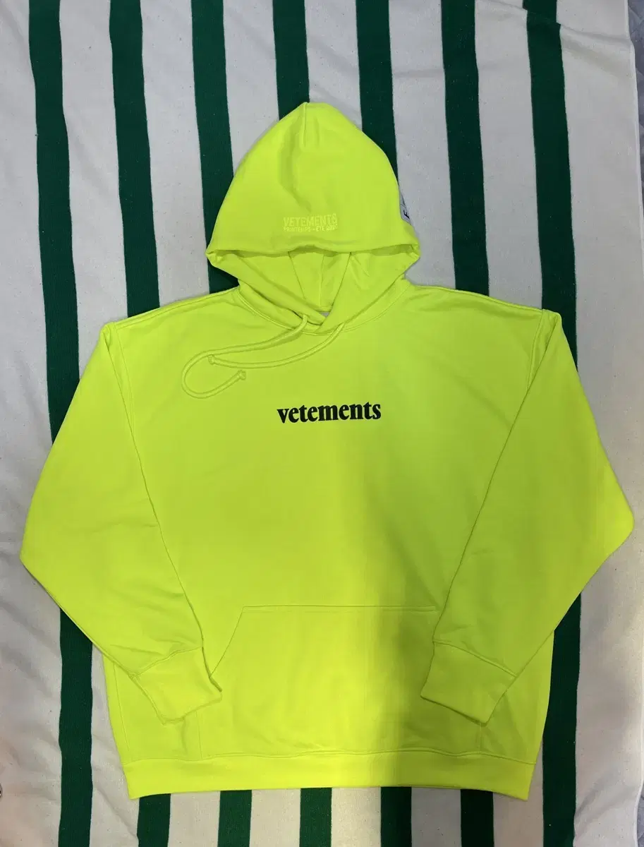 Vetements Logo Hoodie size M