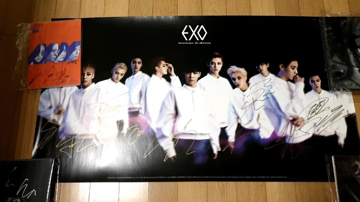 Exo sign signature poster Exo