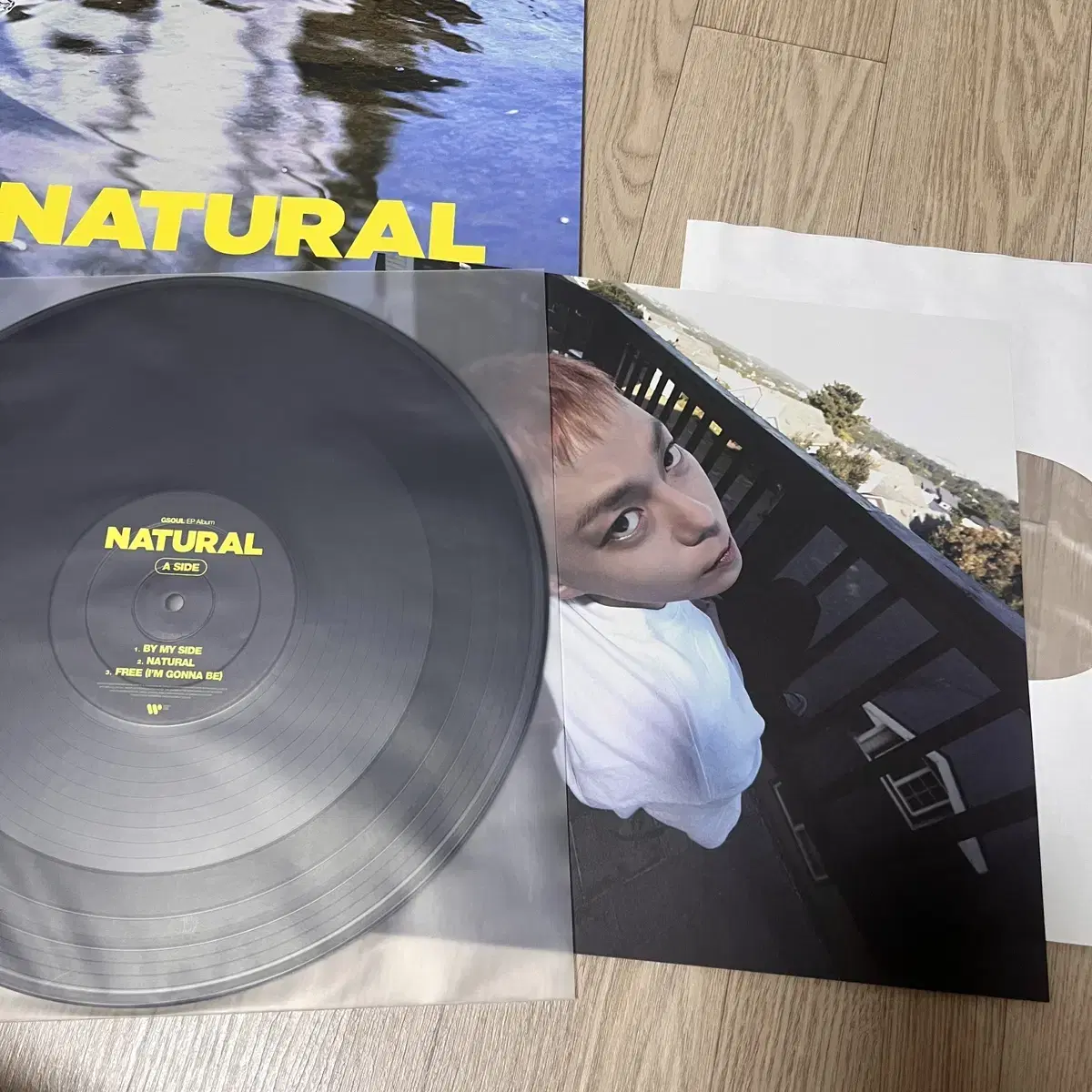 지소울 NATURAL LP 개봉반