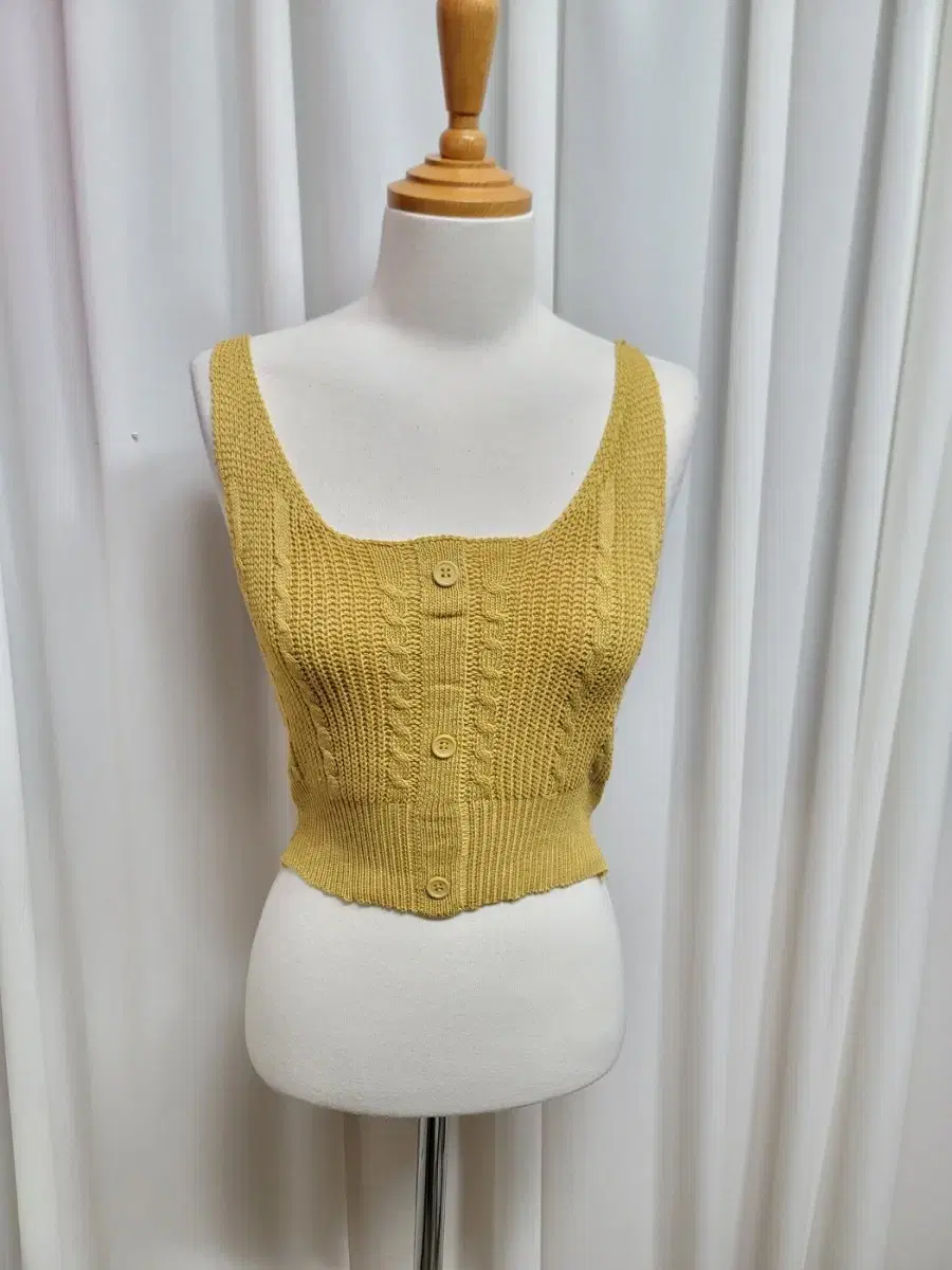 Twisted knit bustier