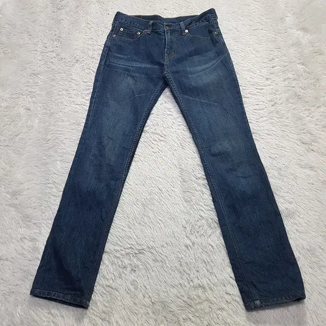 29) Levi's 02577 Span Jeans