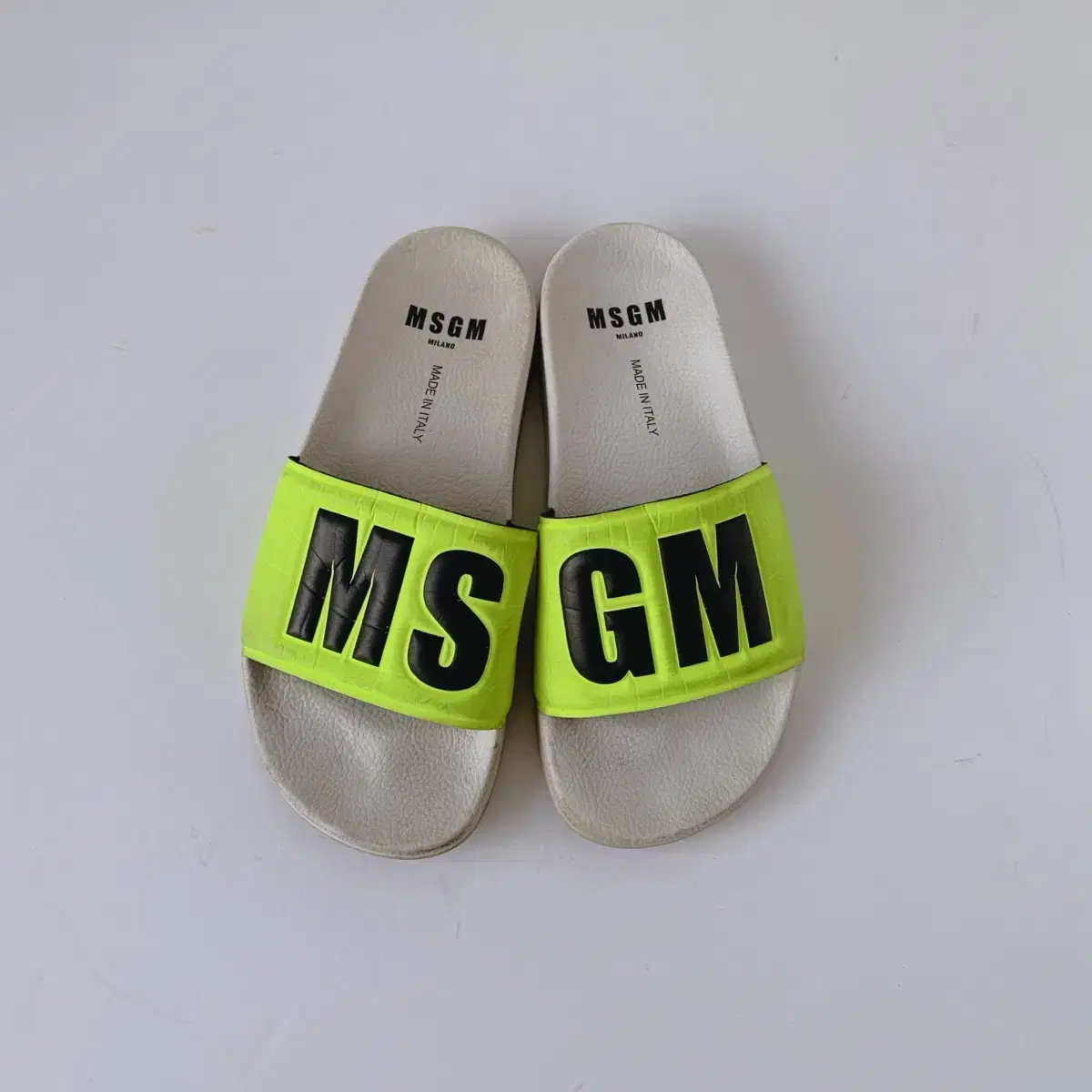 240 Msgm 슬리퍼