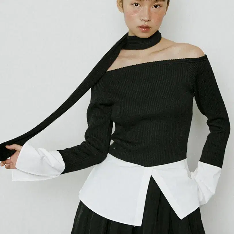 루시르주 layered shirt off shoulder top