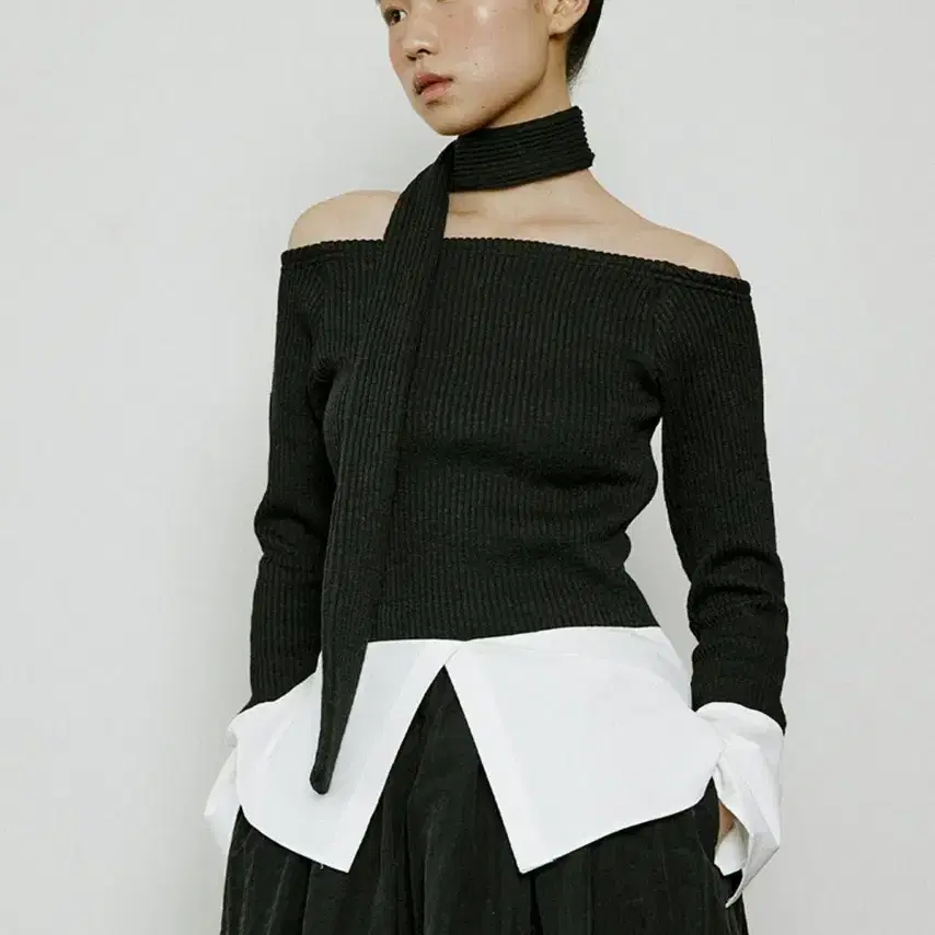 루시르주 layered shirt off shoulder top