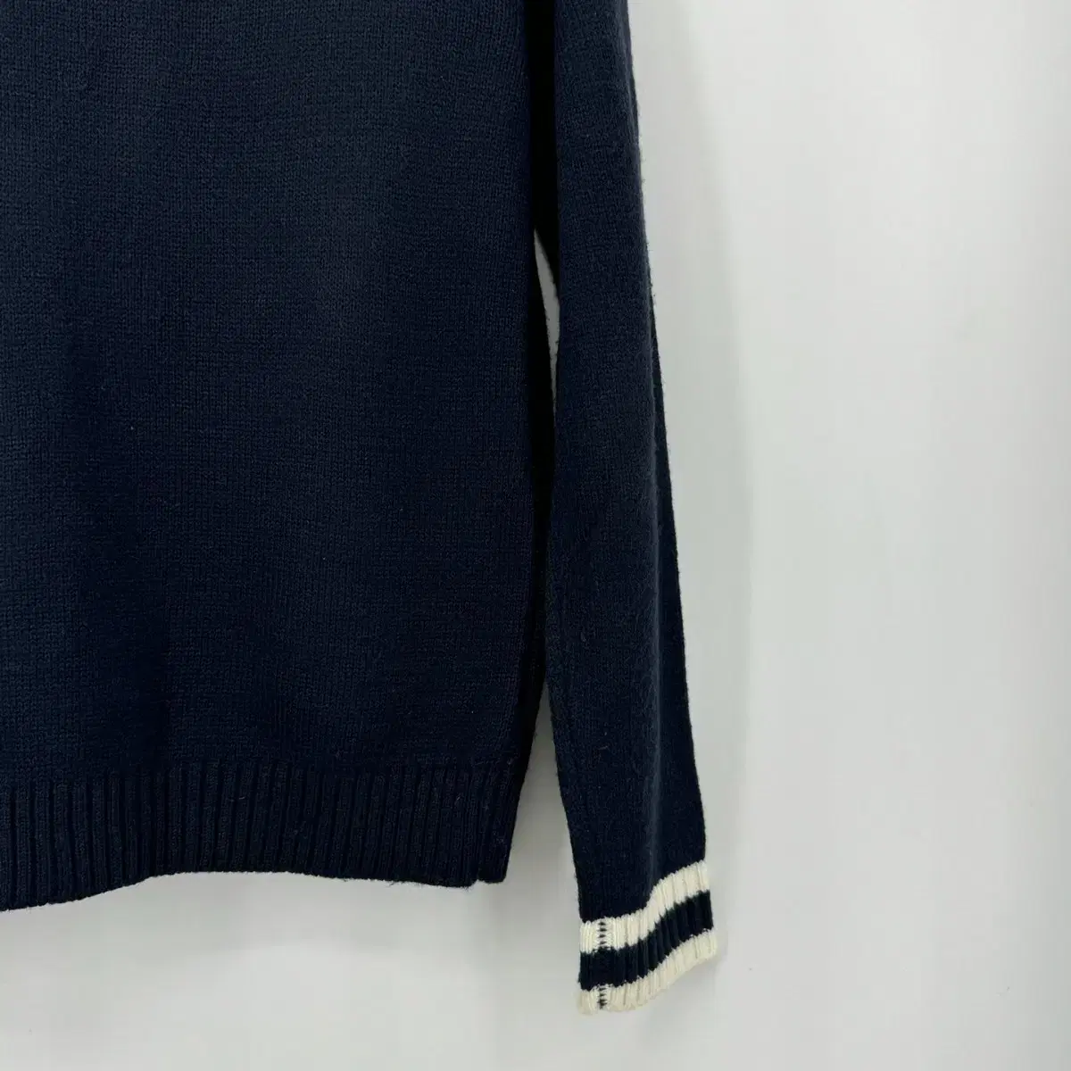 라인 브이넥 가디건 (F size / NAVY)