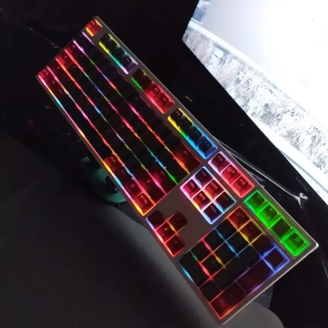 커스텀블루투스키보드 3모드커넥팅 rgb lighting 108키