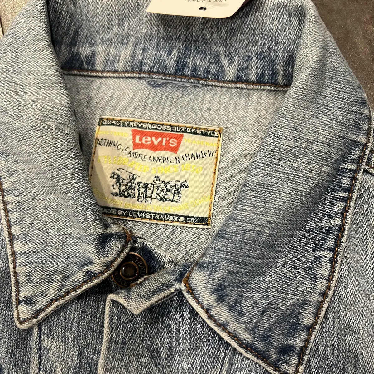 (END) LEVI'S 리바이스 연청 워싱 데님 자켓 더블 포켓 청자켓