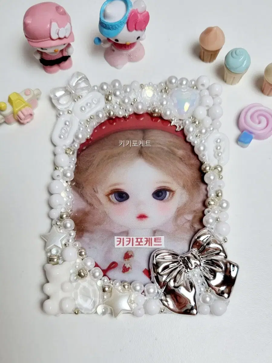 Kikipoketle White Beads 13 Photo Card Handmade toploader Decoden Topku Fandom Card