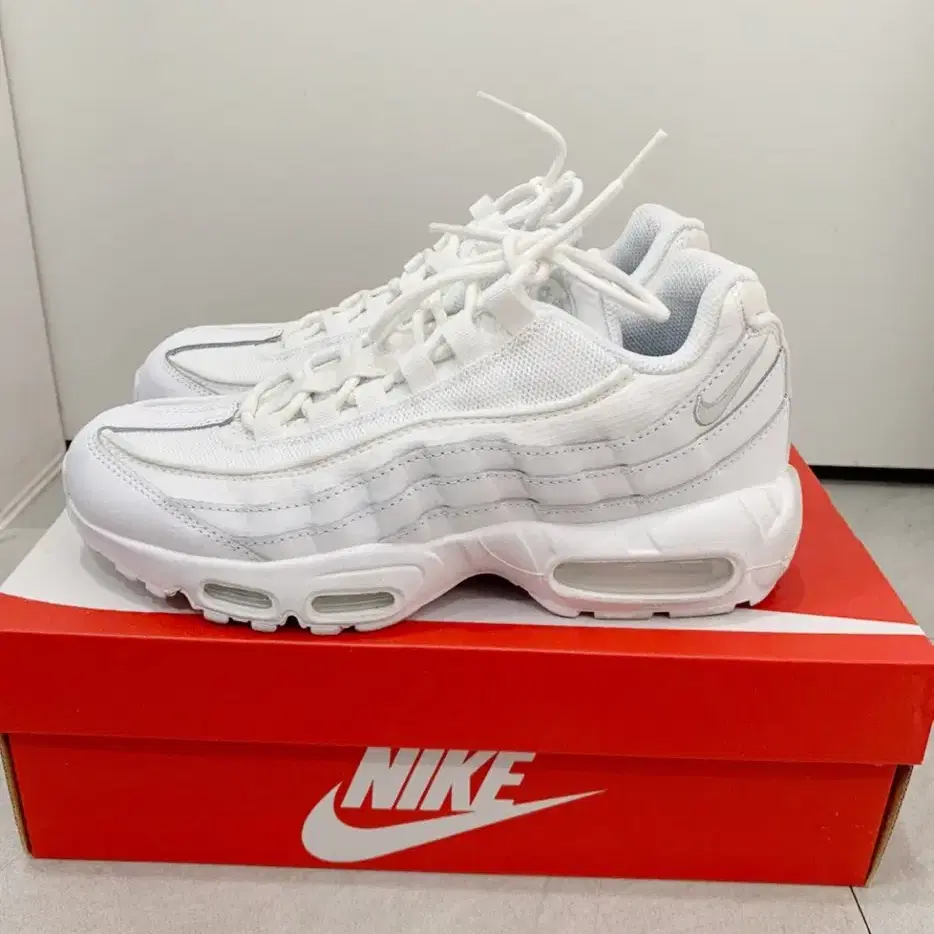 Nike Air Max 95 "Triple White" sneakers