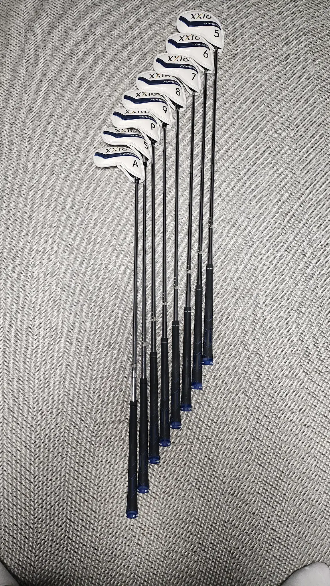 Jexio11 860GH 8-iron set (P,A,S, 5-9)