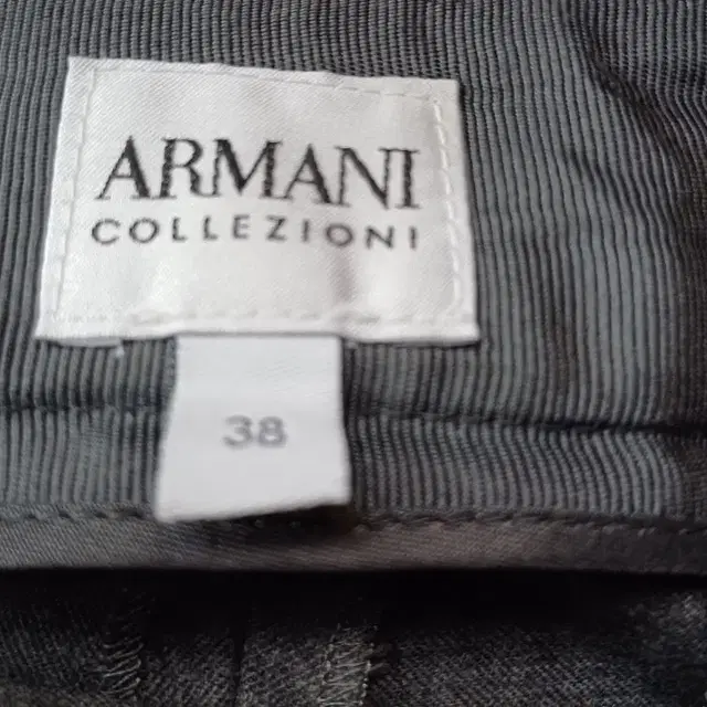 아르마니 꼴레지오니 바지 38 size Armani Collezioni