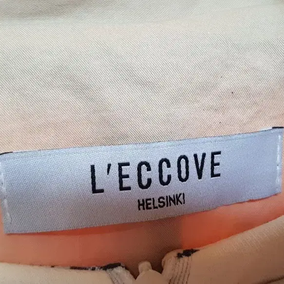 L'ECCOVE HELSINKI프렌치오버롱코트