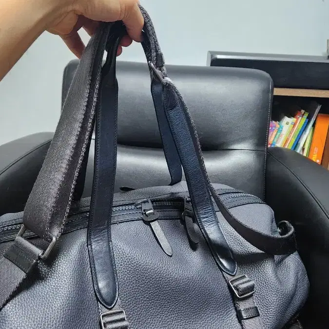 COACH. 보스톤백 genuine leather 미디엄사이즈