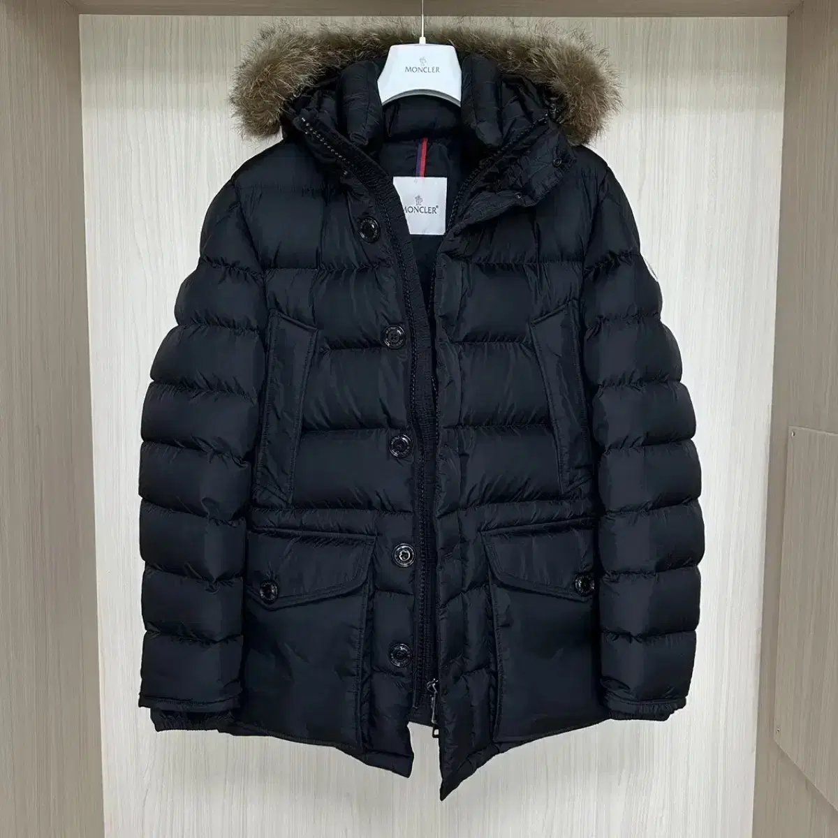 <새상품급,3size>Moncler Clooney Puffer to sell