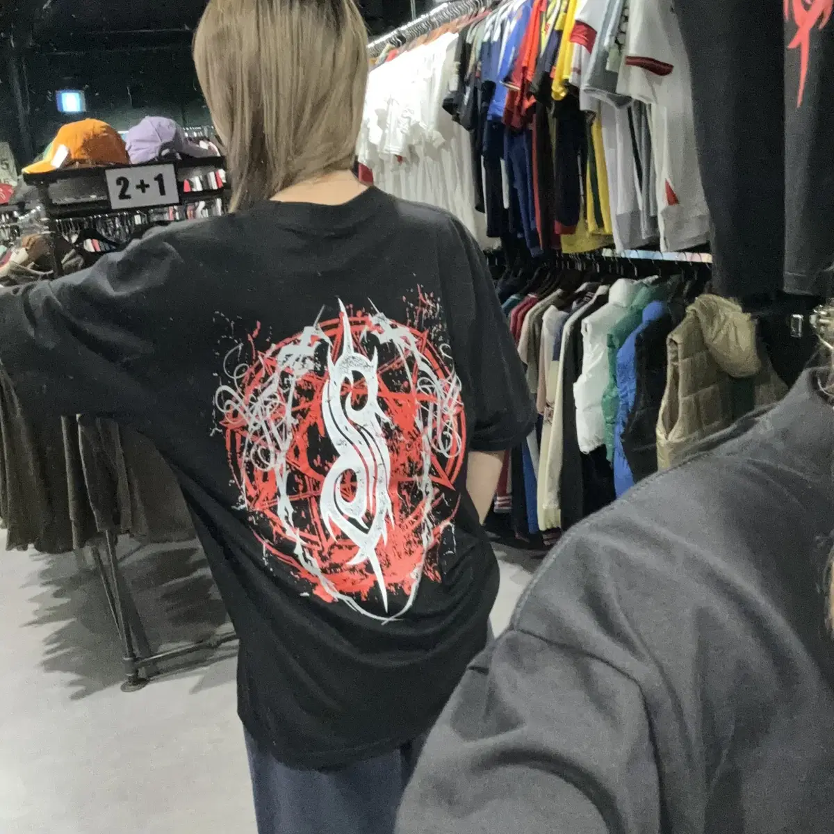 SLIPKNOT 슬립낫 심볼로고 앞뒤 프린트 디테일 락티 반팔(L/XL)