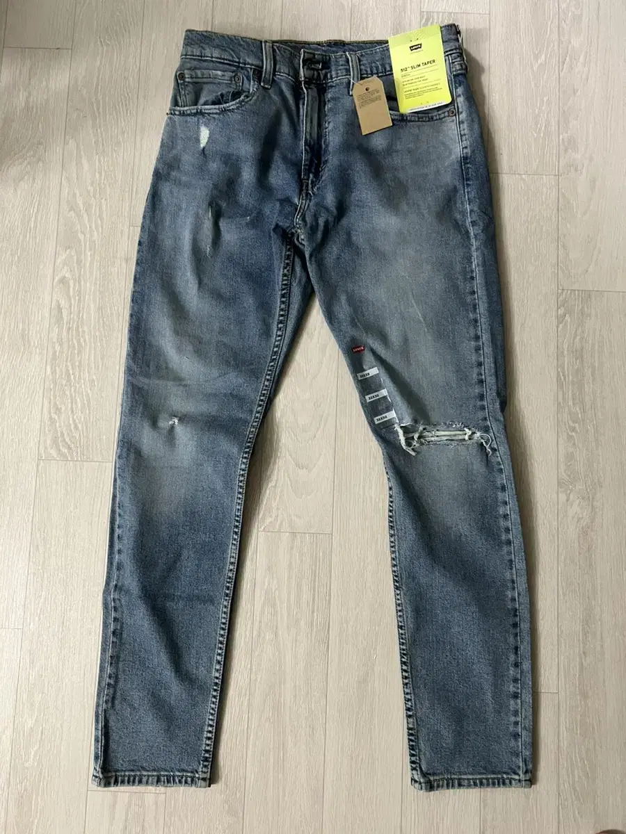 [NEW][32x32] Levi's 512 Slim Tapered