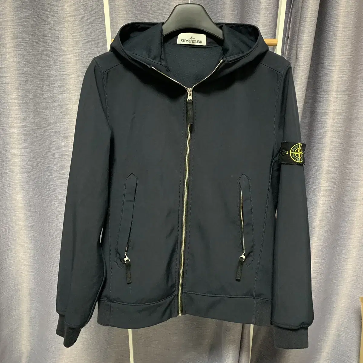 [ L ] Stone Island Light Softshell Windbreaker Jacket