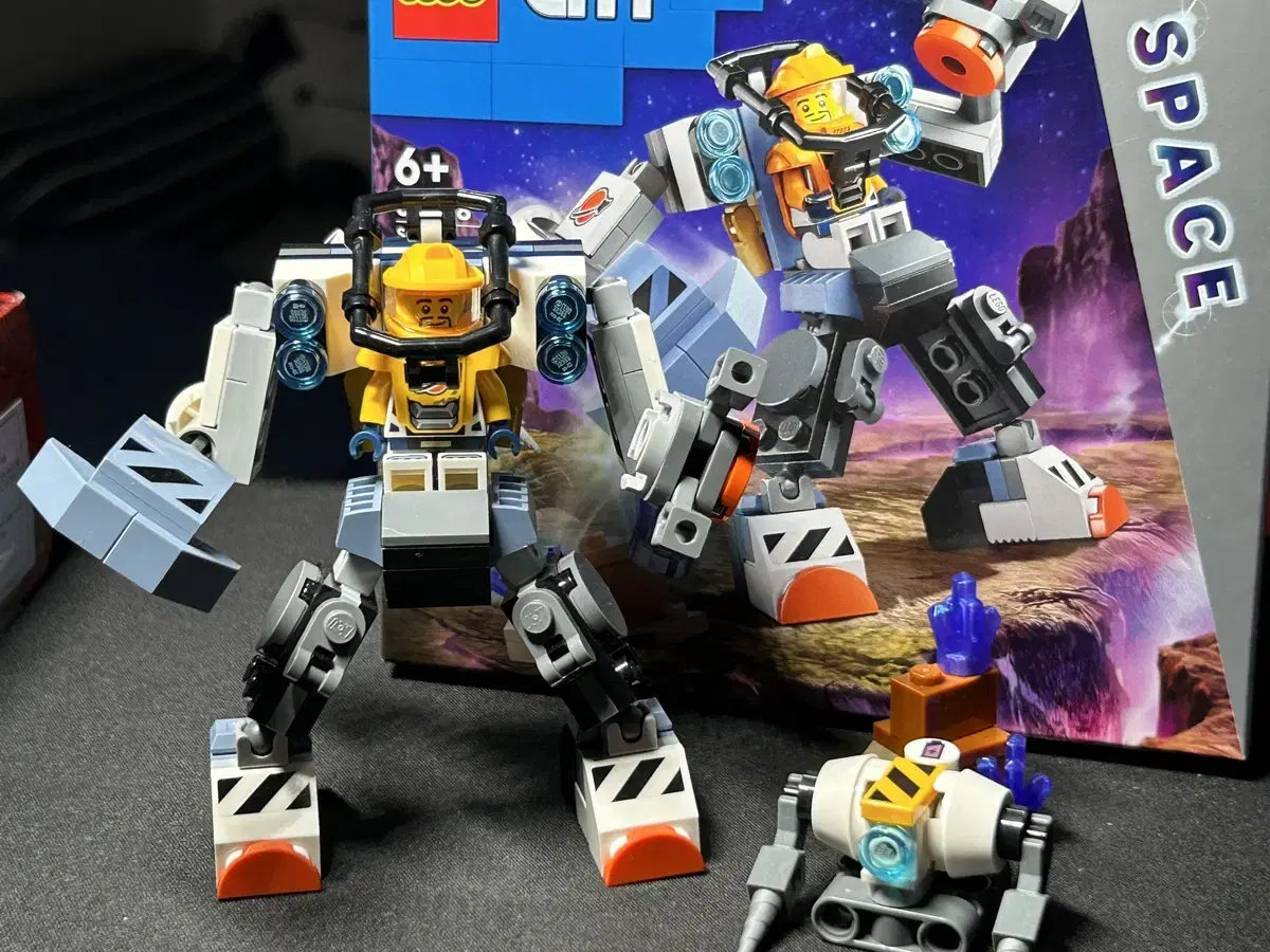 *Quick sale LEGO 60428 LEGO City Space Construction Robot sell *Suslo figure