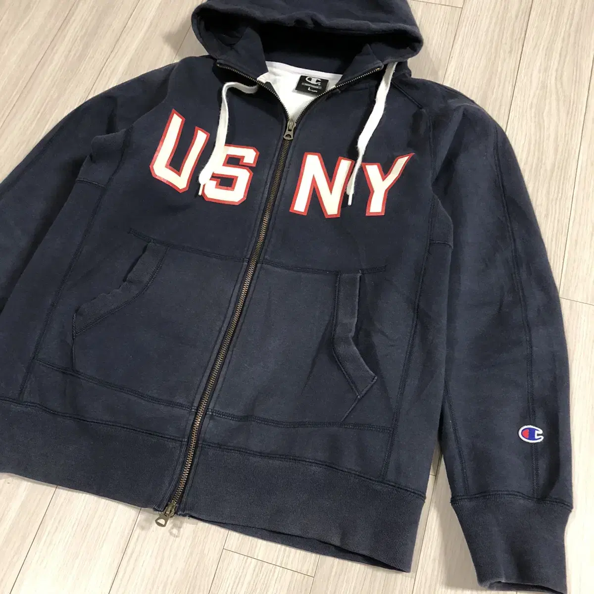 Champion hood zip-up. L