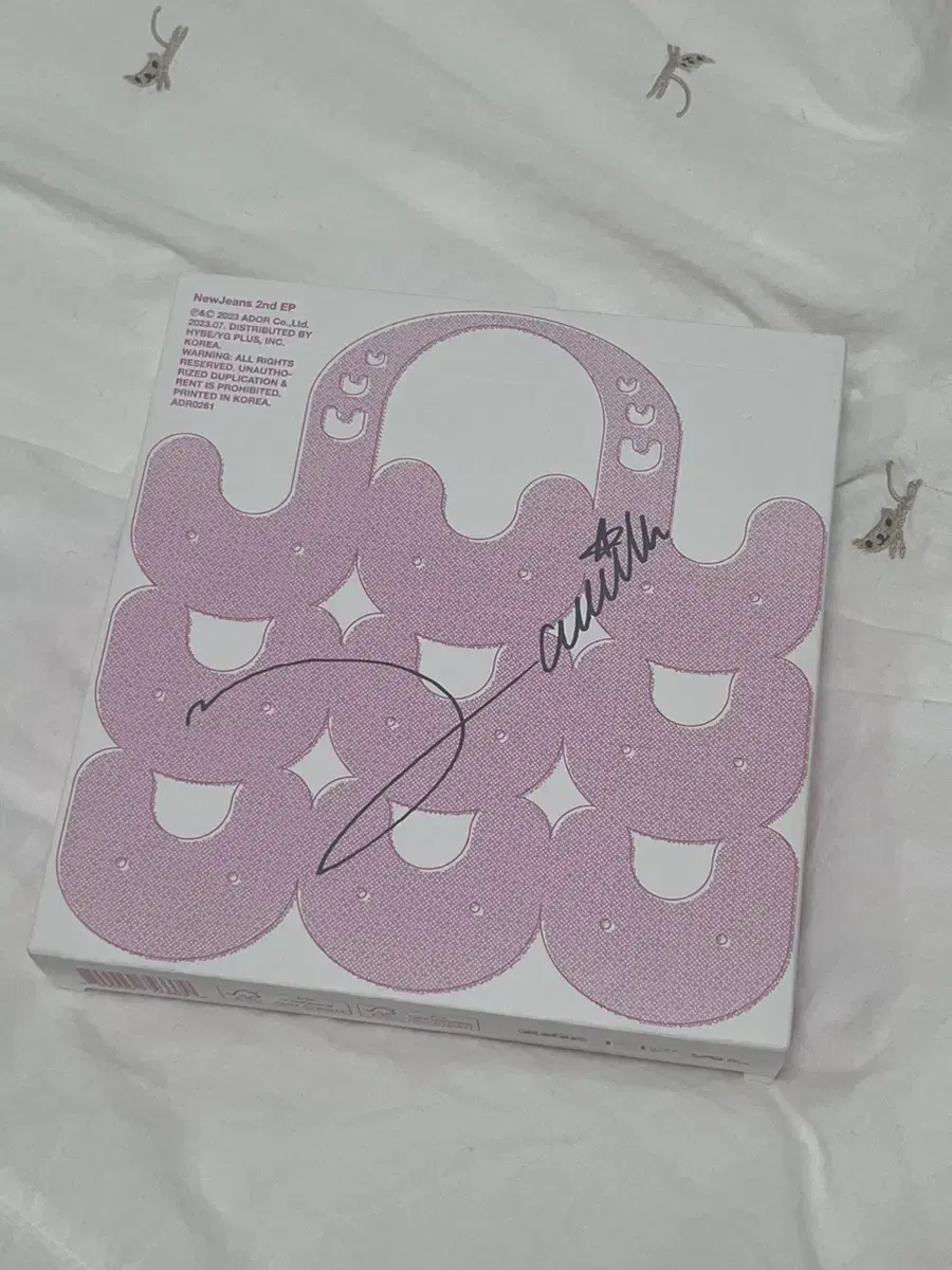 New Jeans danielle Autographed album Unsealed