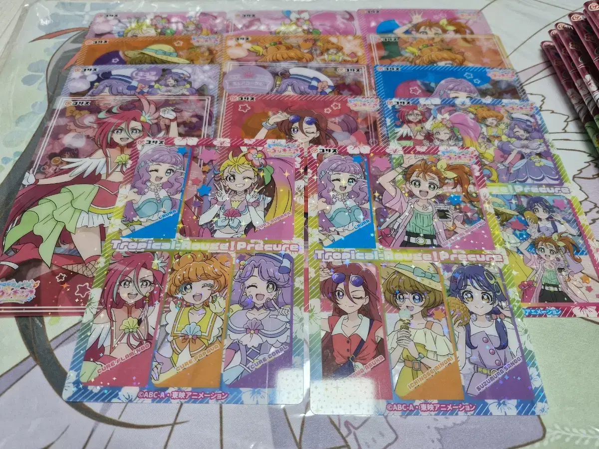 Coris Tropical Lose Precure Kirakira Clearcard Gum in bulk, 14 pieces.