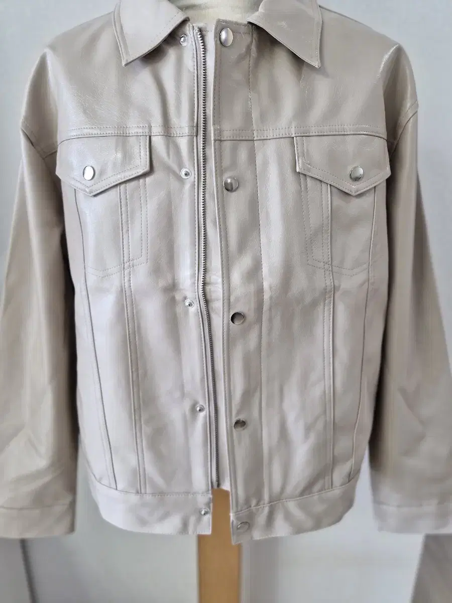 Unisex beige ladder jacket