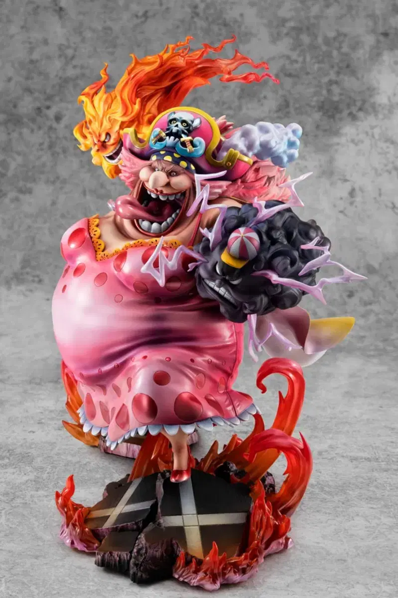 Megahius POP ONEPIECE Maximum Big Mom sells