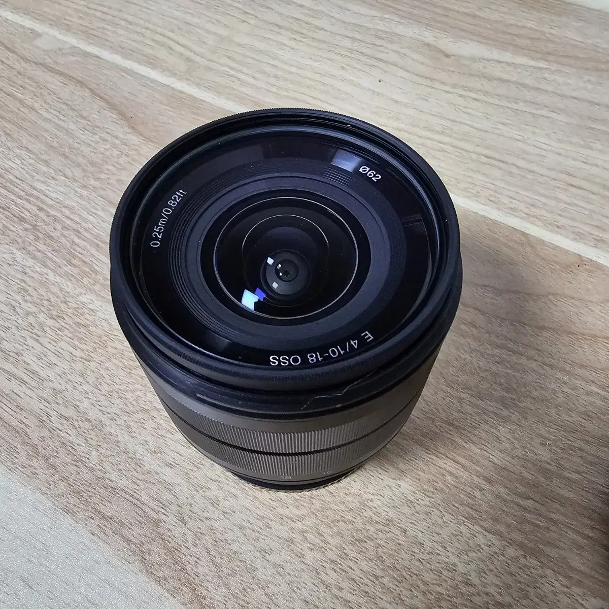 sel1018 소니 E 10-18mm f4 렌즈 팝니다