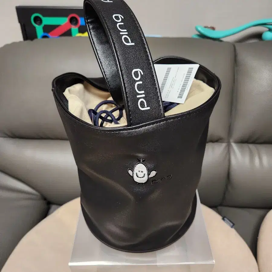 (새상품)핑 골프정품 삼양 23 핑 W BUCKET BAG 블랙 버킷백