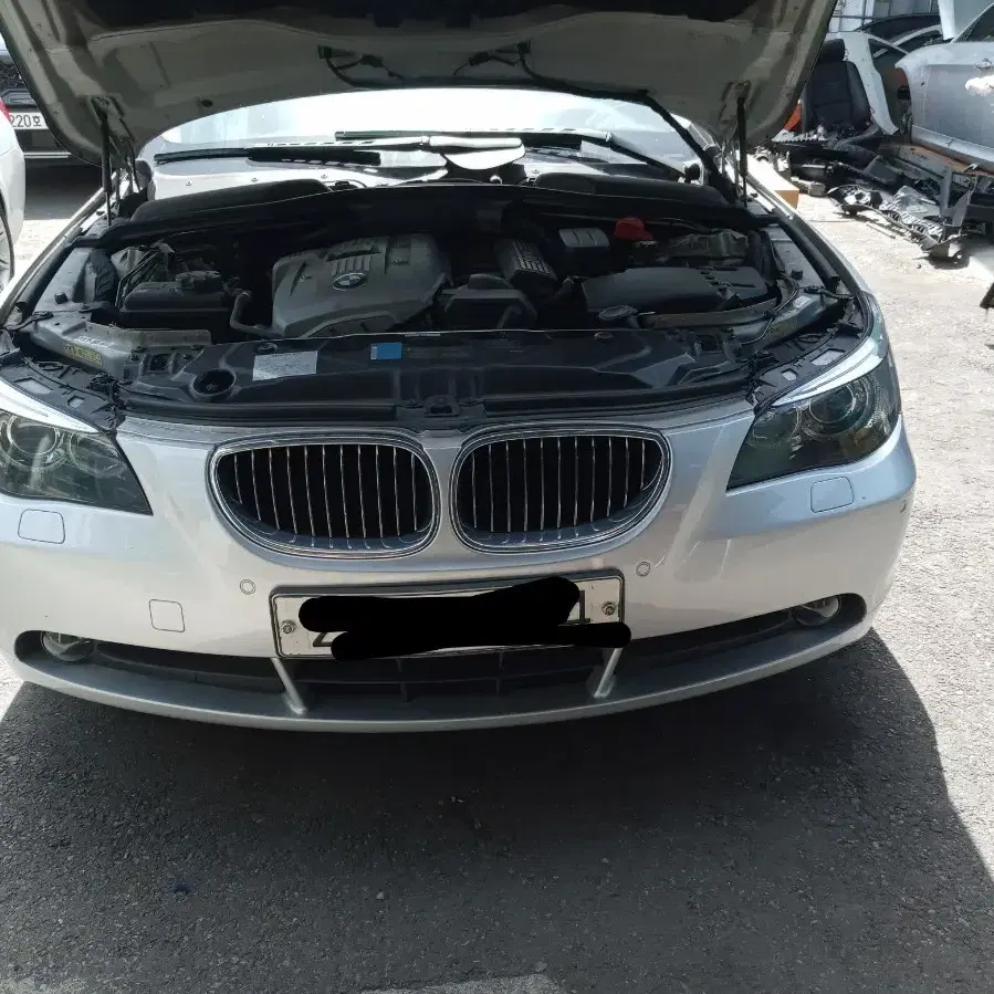 bmw e60 07년 523 부품판매합니다..