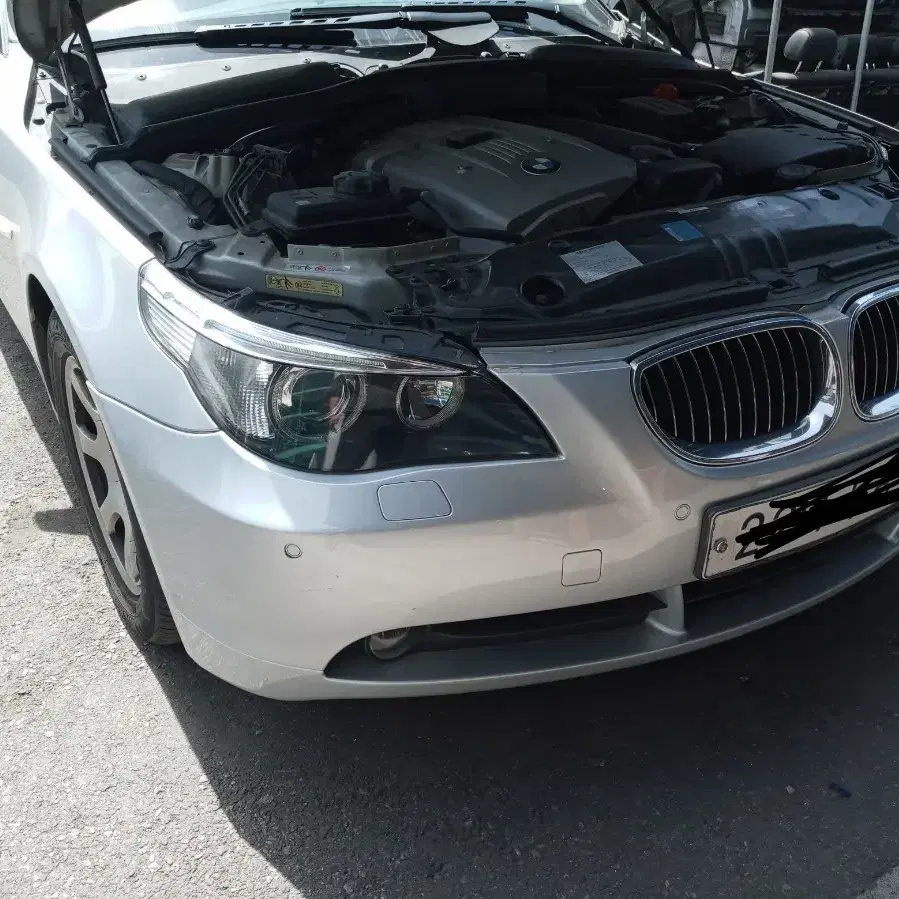 bmw e60 07년 523 부품판매합니다..