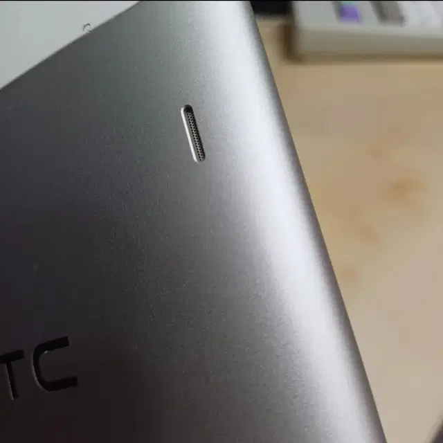 레트로 HTC 최초 태블릿 7인치 HTC 플라이어 4G