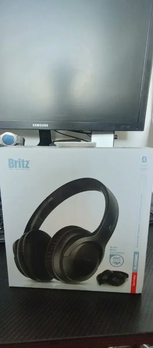 Britz BE-M350ANC headset