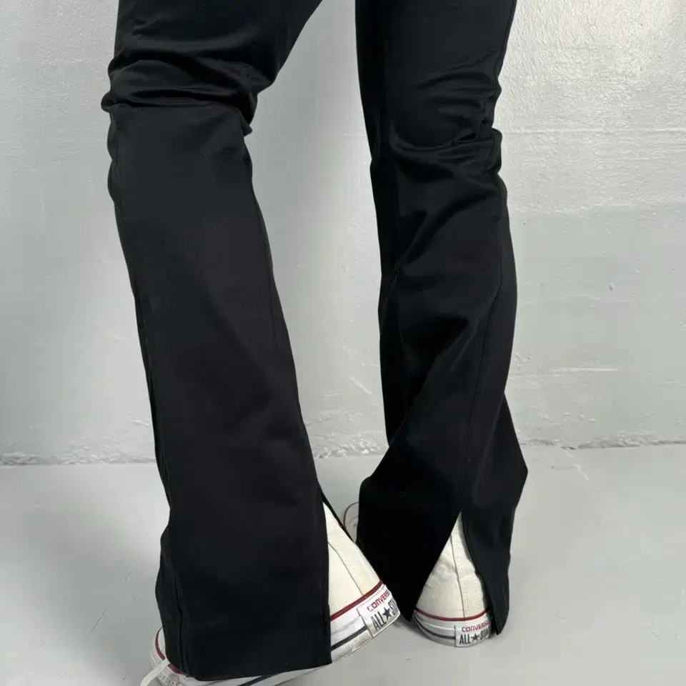 vintage facetasm back slit boot cut pant