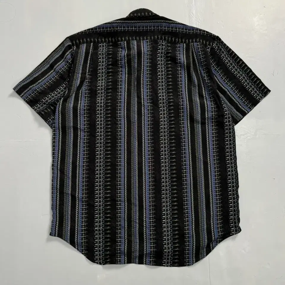 vintage blue black vertical stripe 1/2