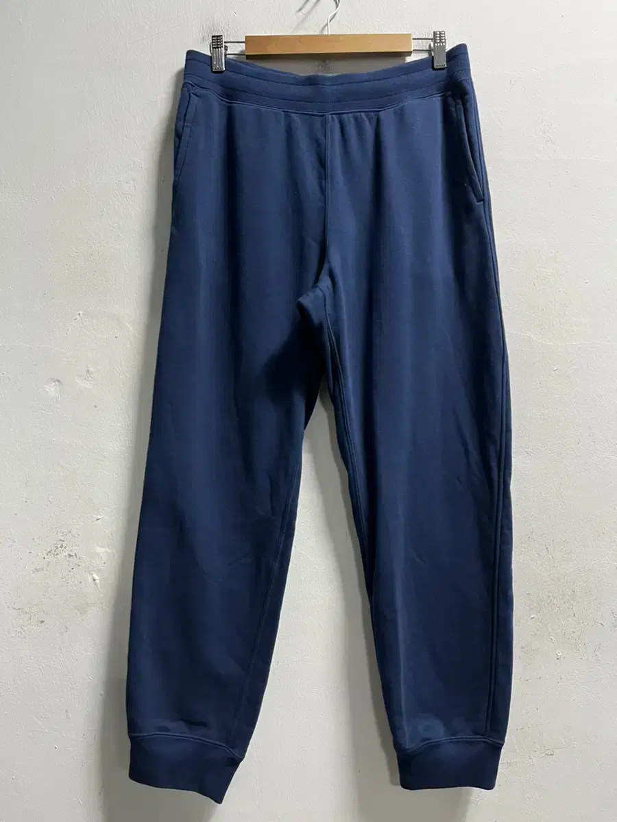 30-32 Uniqlo Sweatbanded Wide Jogger Pants Pants Genuine