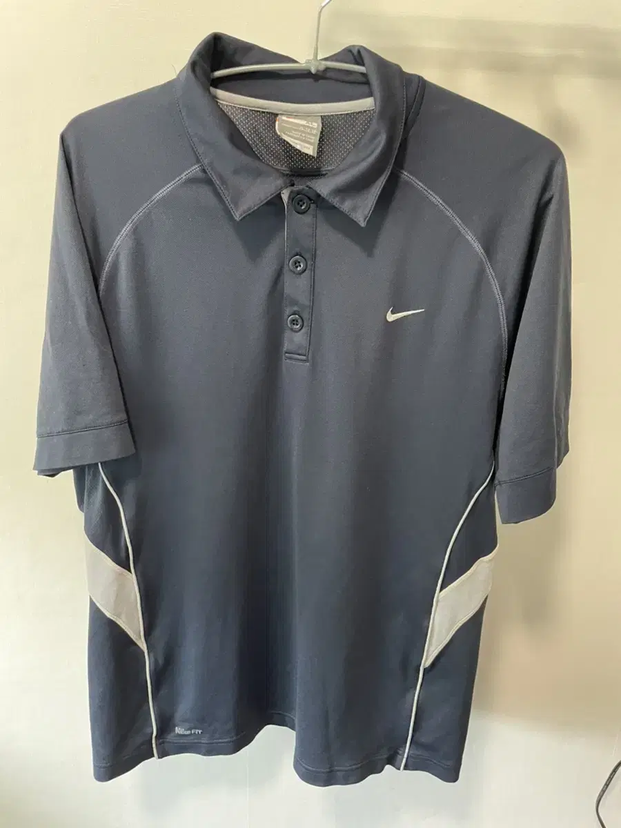 Nike Short Sleeve 100 L Large