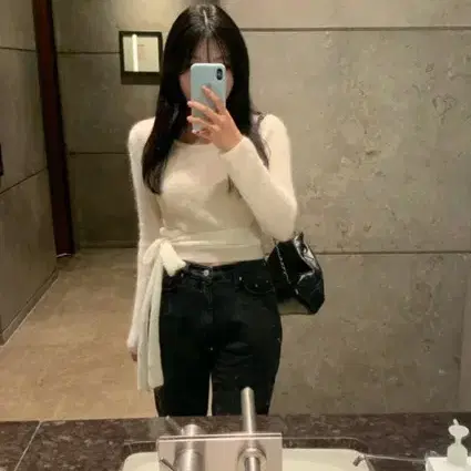 베르니 verni -Blur wrap knit 화이트