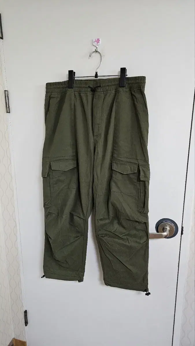 Zara Cargo Jogger Pants H102