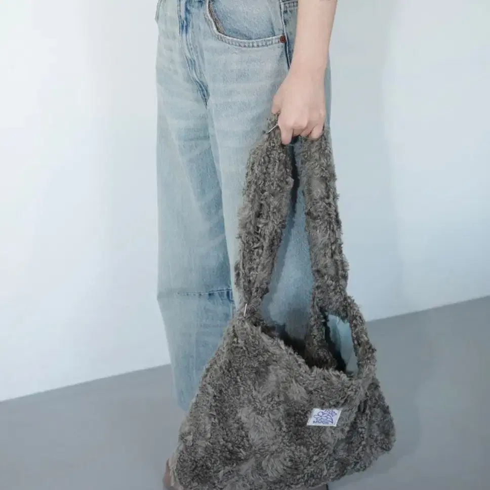 [새상품] 로스모어 rossmoor Fluffy bag_khaki gre