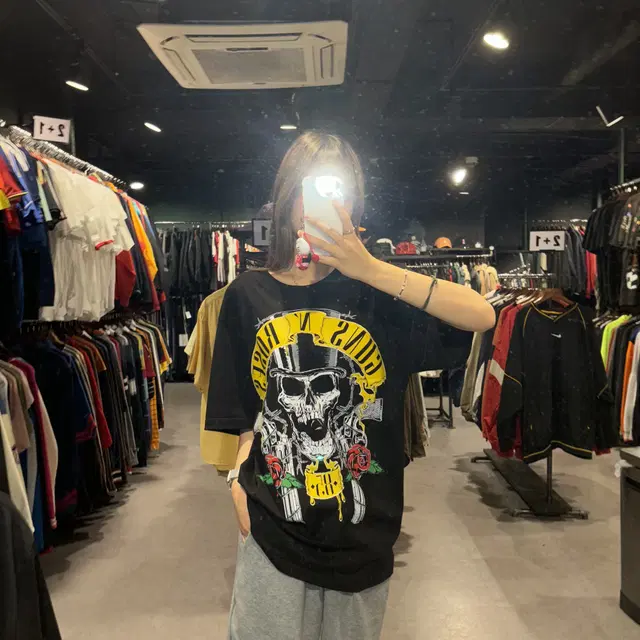 GUNS AND ROSES 건즈앤로지스 앞뒤 프린팅 반팔락티 (L/XL)