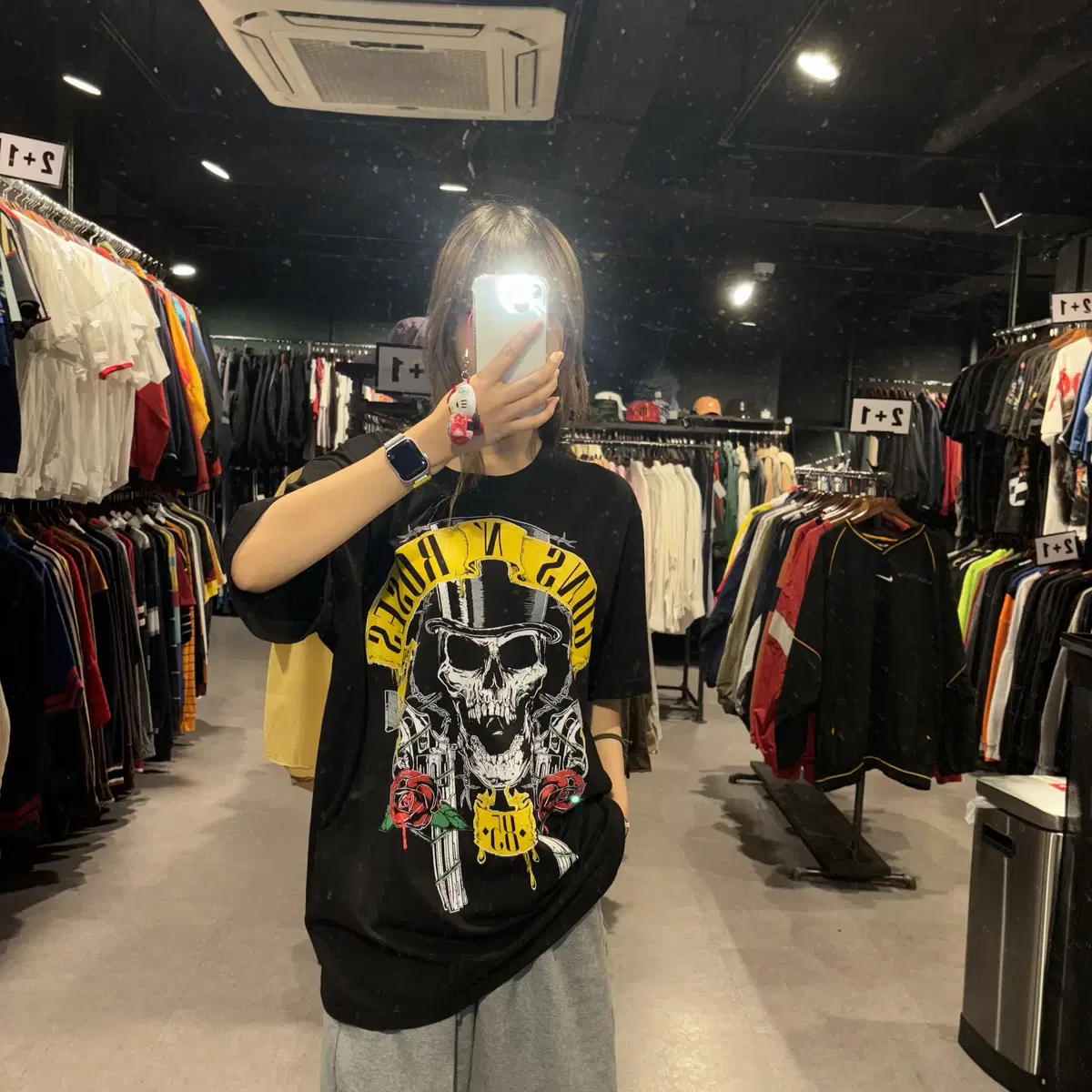 GUNS AND ROSES 건즈앤로지스 앞뒤 프린팅 반팔락티 (L/XL)